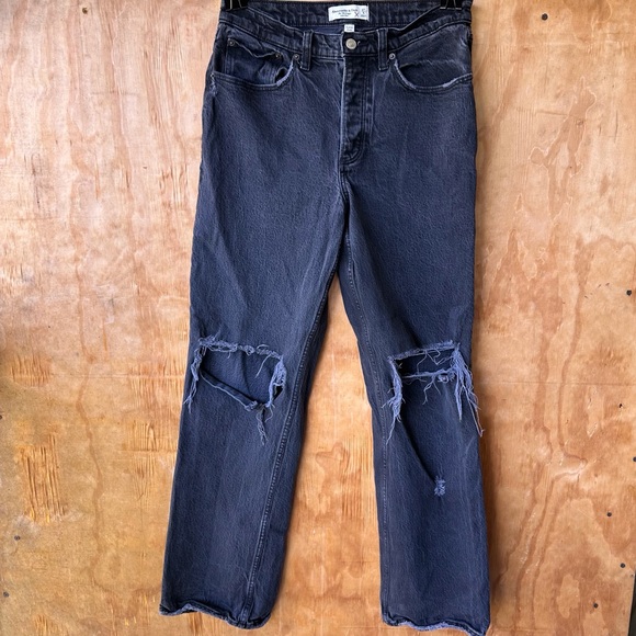 Abercrombie & Fitch The 90’s Baggy Low Rise Curve Love Black Distressed Jean - Picture 12 of 13